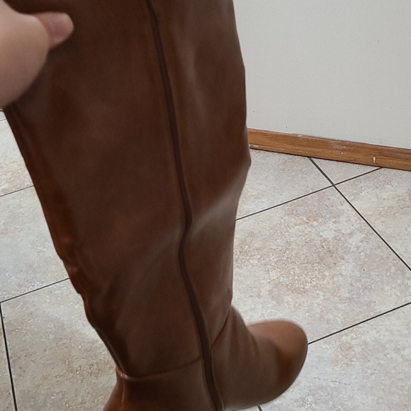 Knee length boots - Picture 2 of 7